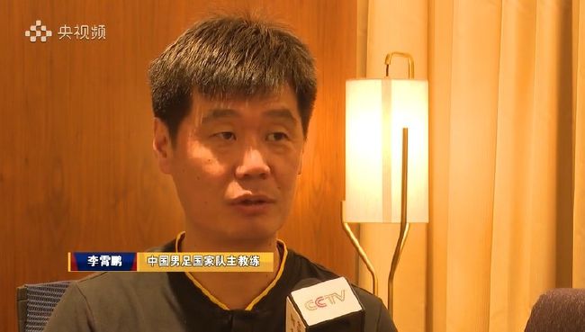 特辑里，就连演员本人都感慨;一车车的炸弹推过去，真的太震撼了
